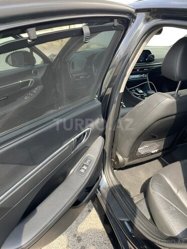 Hyundai Sonata-9