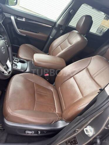 Kia Sorento-9