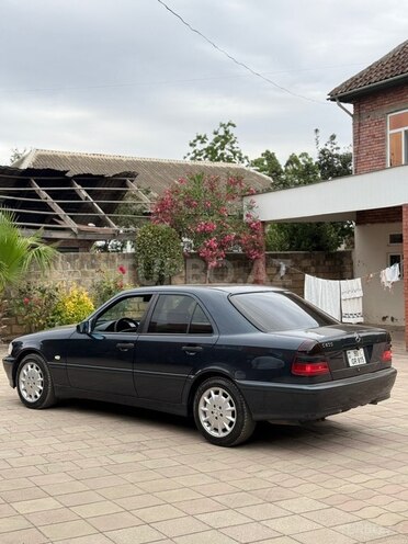 Mercedes C 200-3