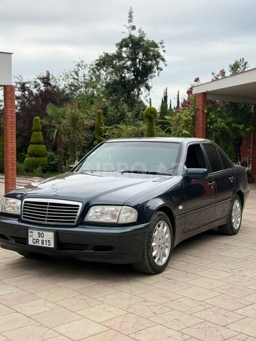Mercedes C 200-1