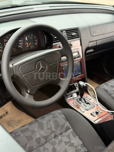 Mercedes C 200-9