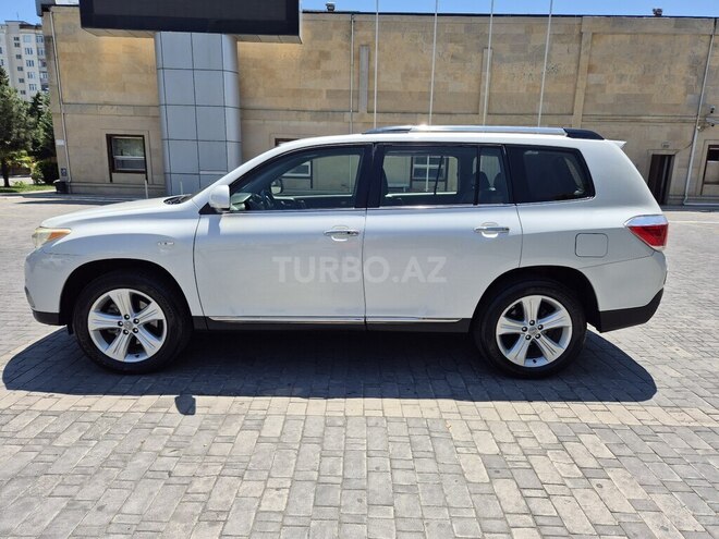 Toyota Highlander-3