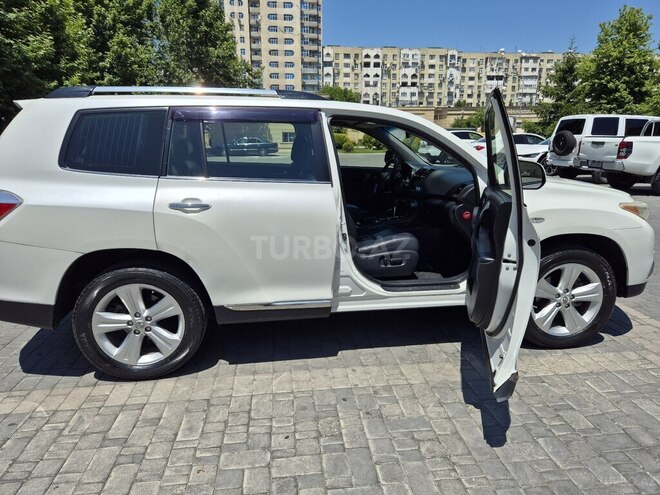 Toyota Highlander-4