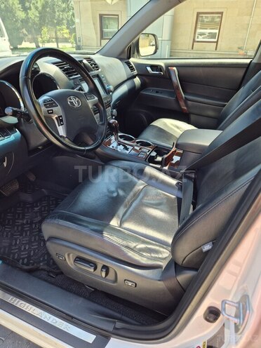 Toyota Highlander-8