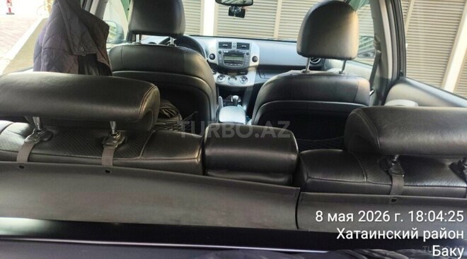 Toyota RAV4-6