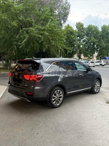 Kia Sorento-10