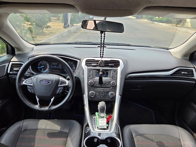 Ford Fusion (North America)-15