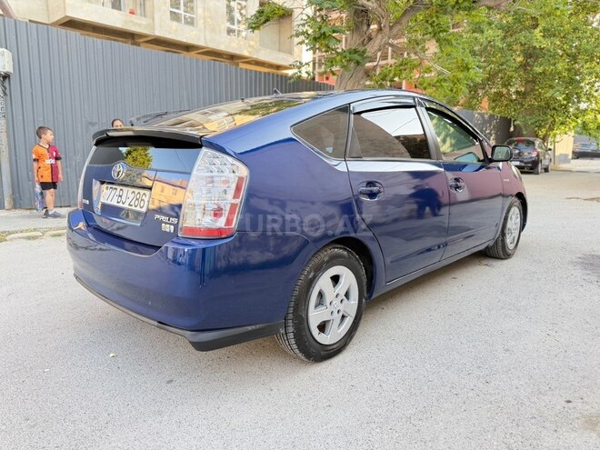 Toyota Prius-5