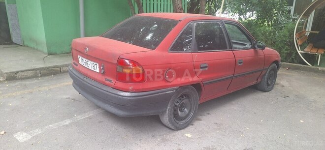 Opel Astra-2