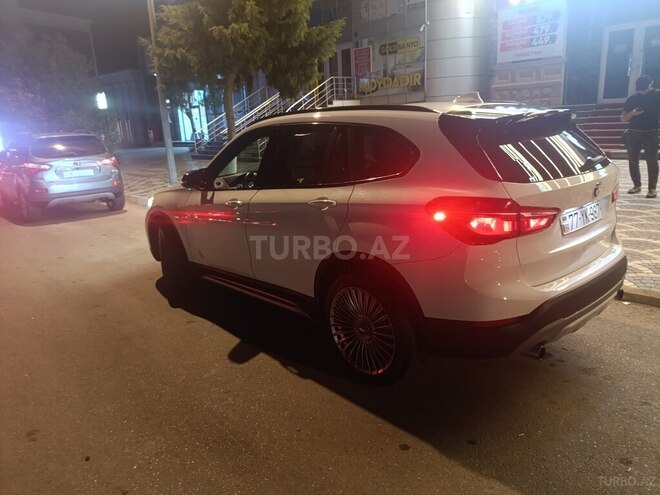 BMW X1-11