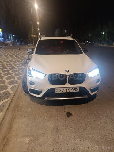 BMW X1-10