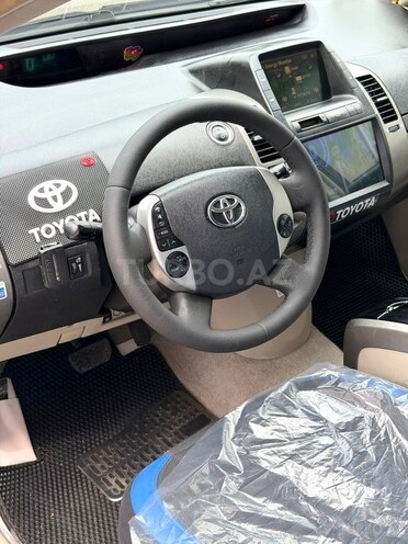 Toyota Prius-7