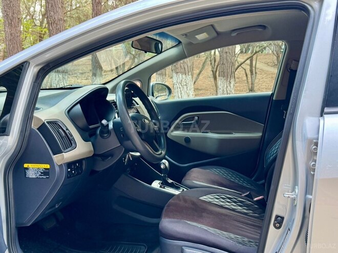 Kia Rio-11