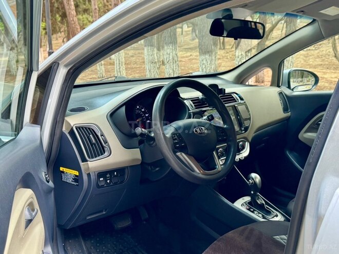 Kia Rio-12