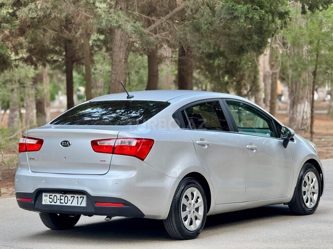 Kia Rio-10