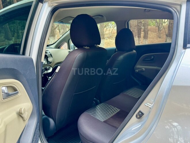 Kia Rio-13