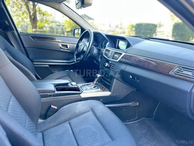 Mercedes E 220-3