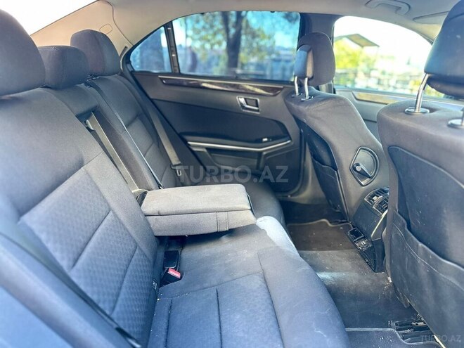 Mercedes E 220-5