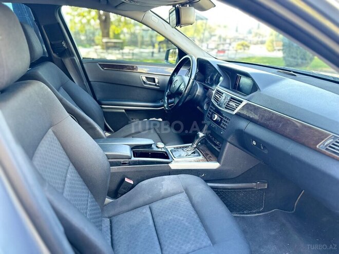 Mercedes E 220-6