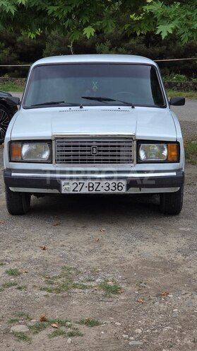LADA (VAZ) 2107-1