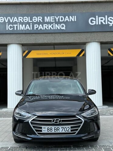 Hyundai Elantra-1