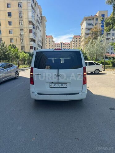 Hyundai H-1-2