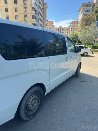 Hyundai H-1-7