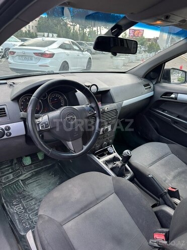 Opel Astra-11