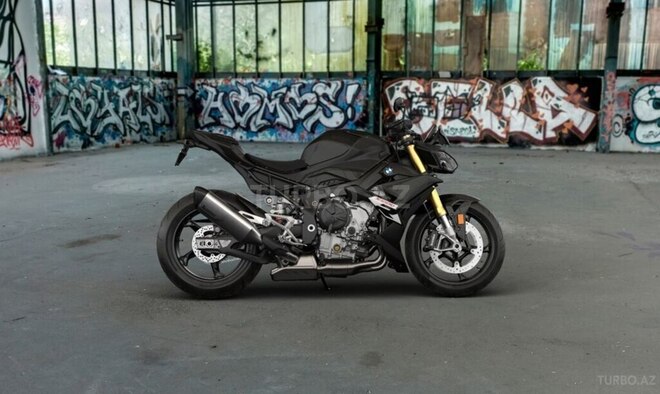 BMW S 1000 R-3