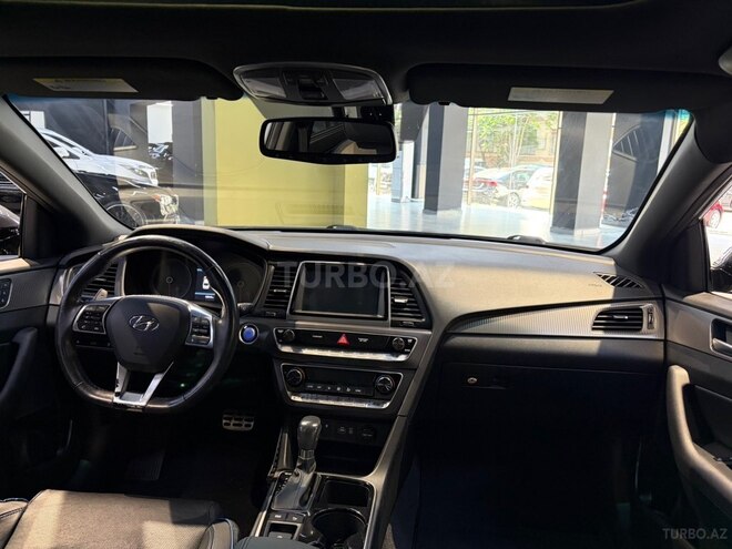 Hyundai Sonata-17