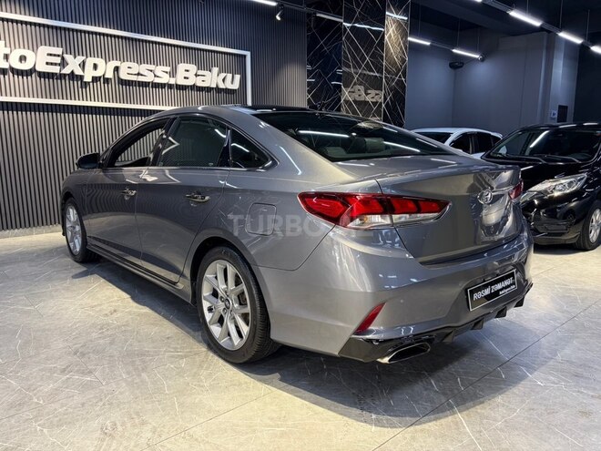 Hyundai Sonata-2