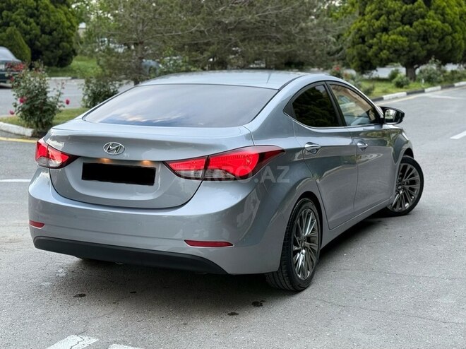 Hyundai Avante-2