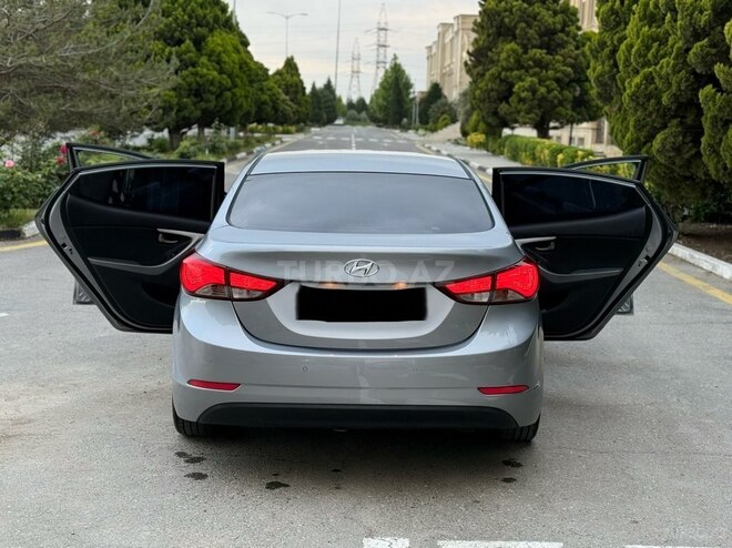 Hyundai Avante-5