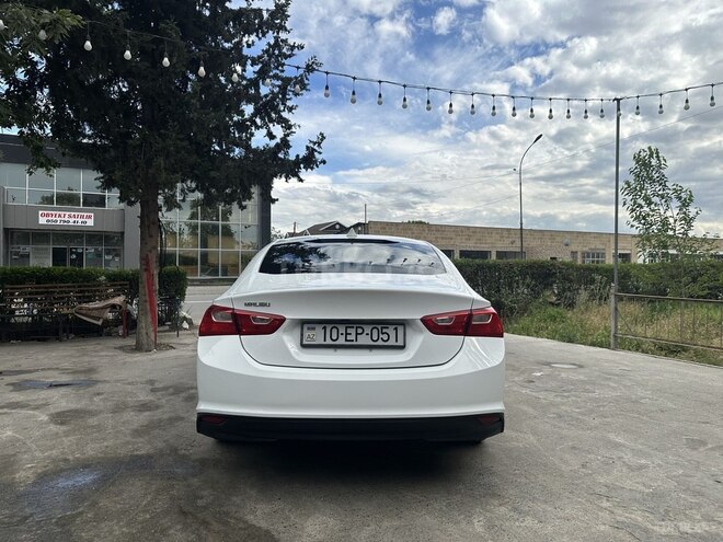 Chevrolet Malibu-5