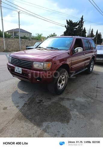 Nissan Pathfinder-2