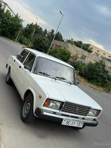 LADA (VAZ) 2107-1