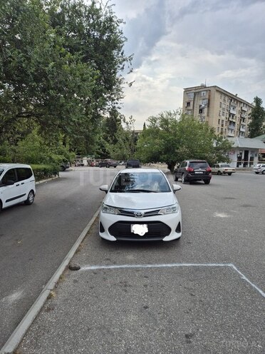 Toyota Corolla Fielder-1