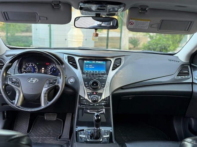 Hyundai Grandeur-8