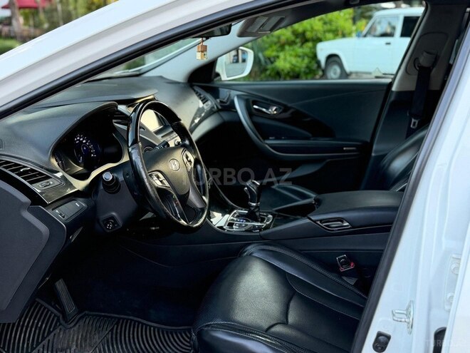 Hyundai Grandeur-11