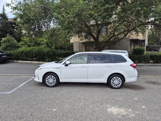 Toyota Corolla Fielder-4