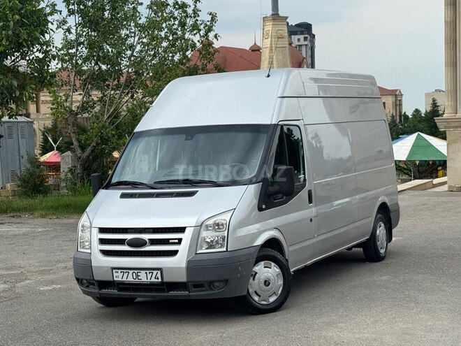 Ford Transit-1