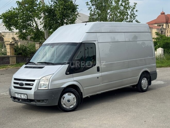 Ford Transit-2