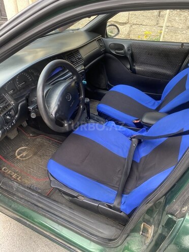Opel Vectra-6