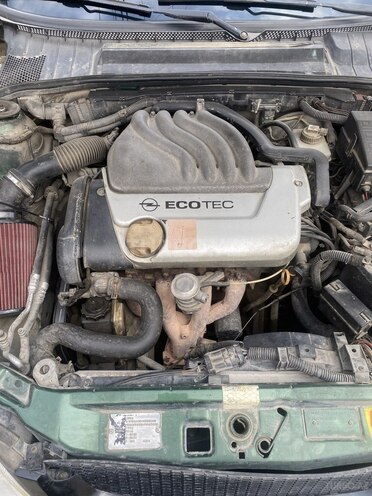 Opel Vectra-4