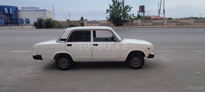 LADA (VAZ) 2107-5