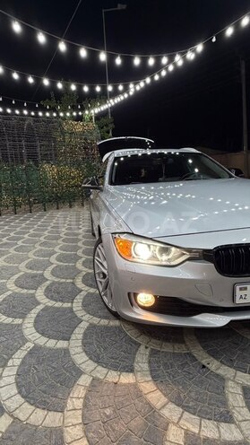BMW 320d-8