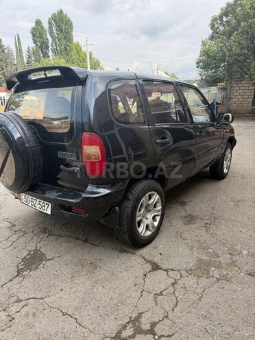 Chevrolet Niva-9