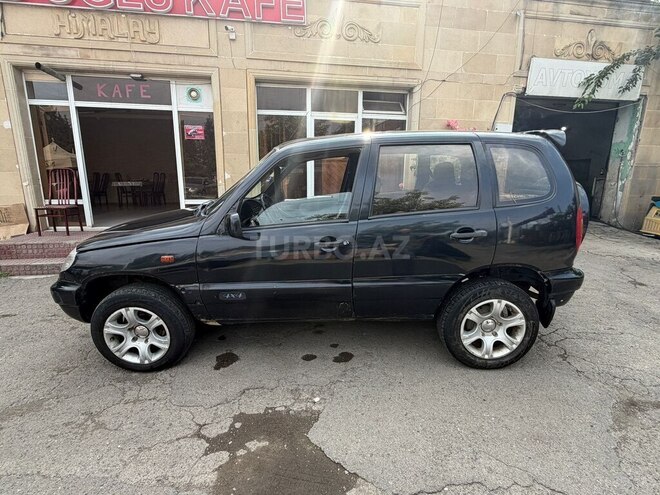 Chevrolet Niva-11