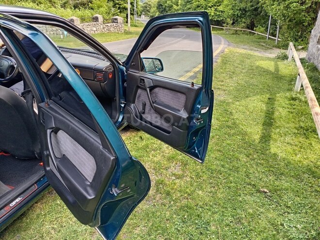 Opel Vectra-8