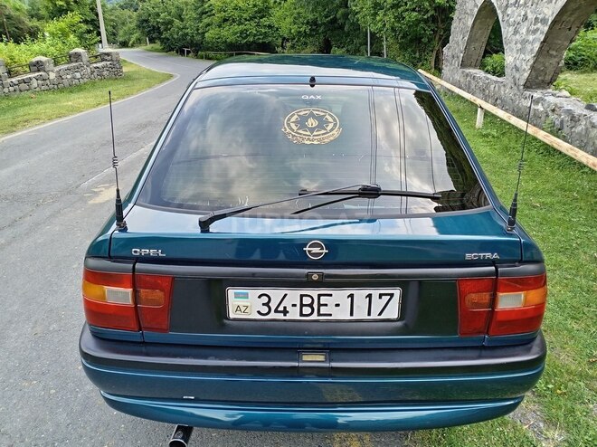 Opel Vectra-3